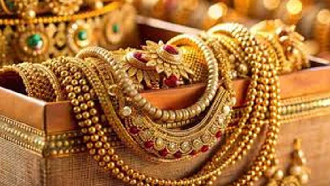 Today Gold Prices | రికార్డు స్థాయిలో బంగారం ధర.. త్వరలో తగ్గే సూచనలు!