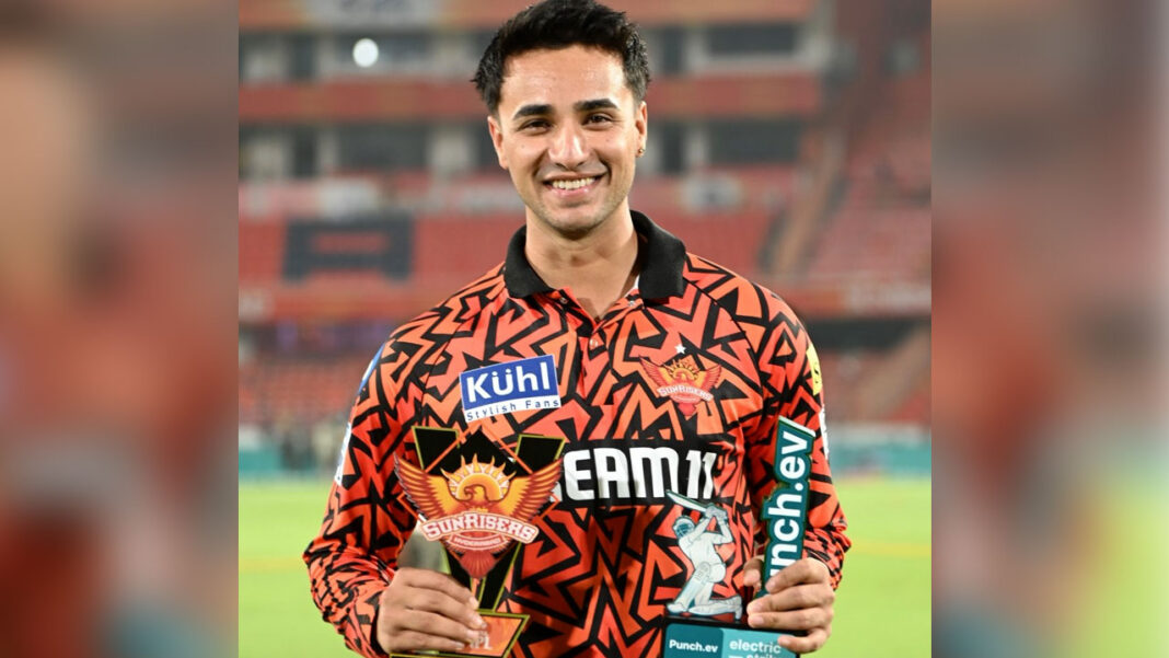 IPL 2025 | రికార్డు సృష్టించిన అభిషేక్ శర్మ.. ఒకే మ్యాచ్​లో అత్యధిక క్యాచ్​లు అందుకున్న ఆటగాడిలా..!