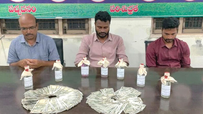 ACB Case | బిల్లు చెల్లించడానికి లంచం డిమాండ్​.. ఏసీబీకి చిక్కిన అధికారులు