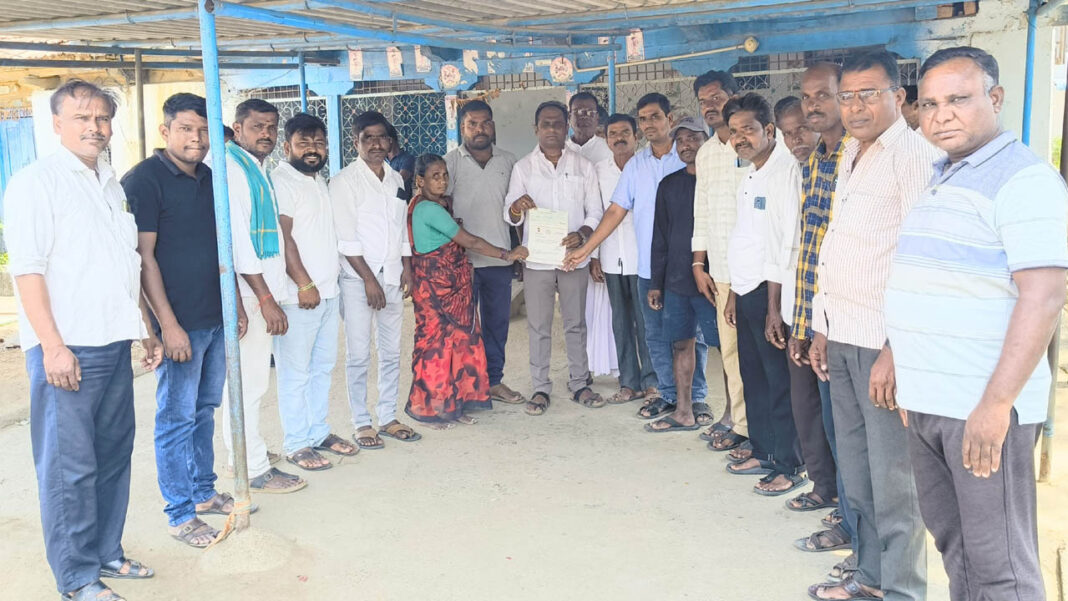 CMRF cheques | సీఎంఆర్ఎఫ్ చెక్కుల అందజేత