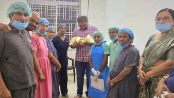 government hospital | సర్కారు దవాఖానాలో కలెక్టర్​ భార్య ప్రసవం