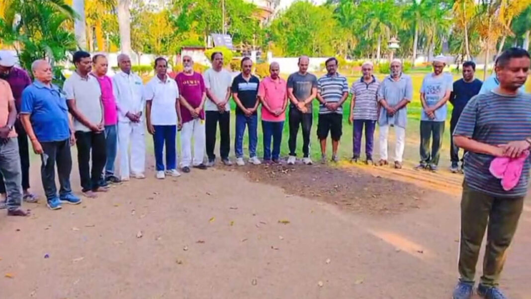 terrorist attack | ఉగ్రదాడి అమరులకు వాకర్స్, యోగా అసోసియేషన్ నివాళులు