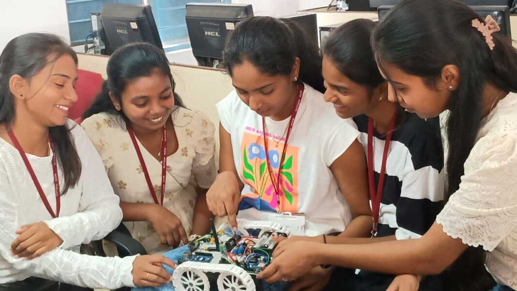 KITS | కిట్స్​లో ప్రాజెక్ట్ ఎక్స్​పో