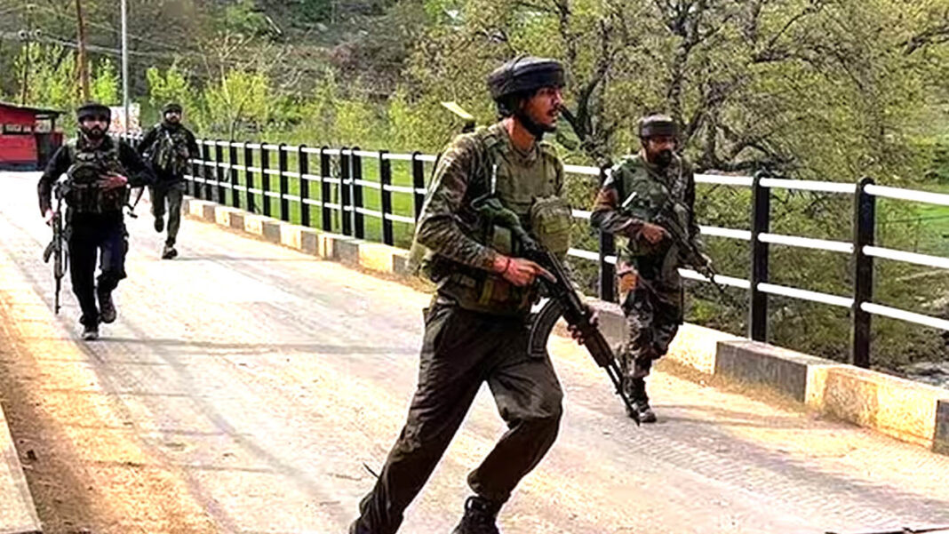 India Pakistan border | సరిహద్దు నుంచి పాకిస్తాన్​ సేనలు వెనక్కి..స్థావరాలు ఖాళీ చేస్తున్న పాక్​ సైన్యం!