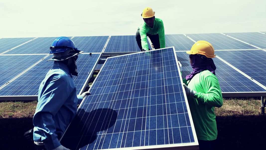 Trump Tariffs | ఆ దేశాల సోలార్​ ప్యానెళ్లపై అమెరికా భారీ సుంకాలు.. భారత్​కు మేలు