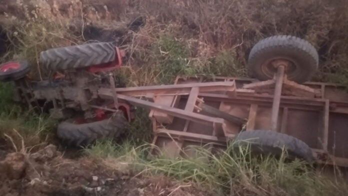 Sand Transport | ఇసుక ట్రాక్టర్ బోల్తా