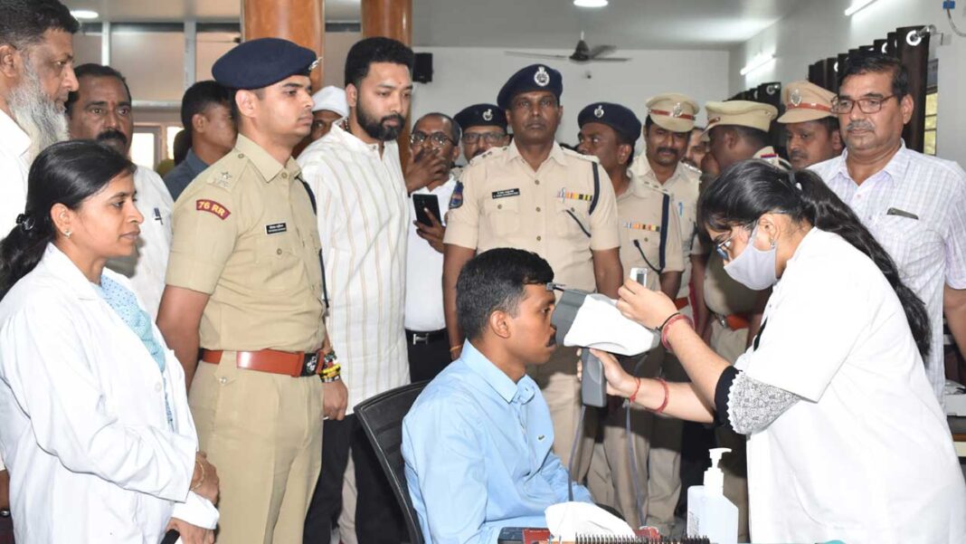 Police Health Camp | పోలీసు సిబ్బంది డ్యూటీతోపాటు ఆరోగ్యంపై శ్రద్ధ పెట్టాలి