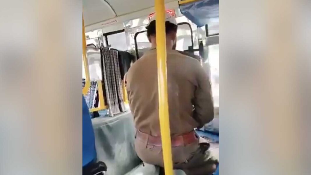 karnataka | న‌డి రోడ్డుపై బ‌స్సు ఆపి న‌మాజ్ చేసిన డ్రైవ‌ర్.. ఆ త‌ర్వాత ఏం జ‌రిగిందంటే..!