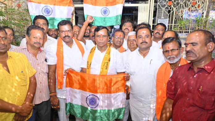 MLA Mla Dhanpal Suryanarayana Guptha | త్రివిధ దళాలకు మంచి జరగాలని పూజలు