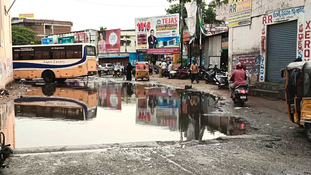 Kamareddy Busstand | బస్టాండ్ దారి బాగుపడేదెన్నడో..?