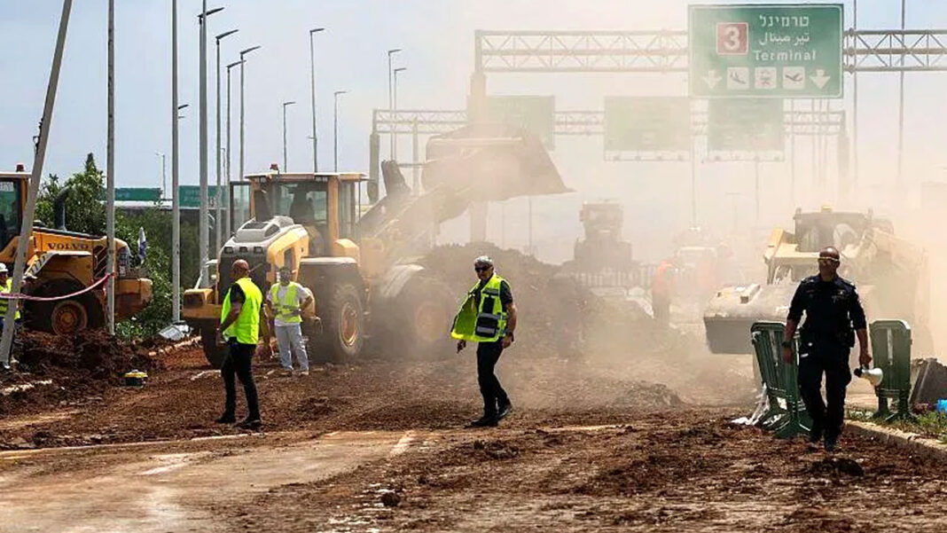 Israel ఇజ్రాయెల్​ ఎయిర్​పోర్టుపై దాడి