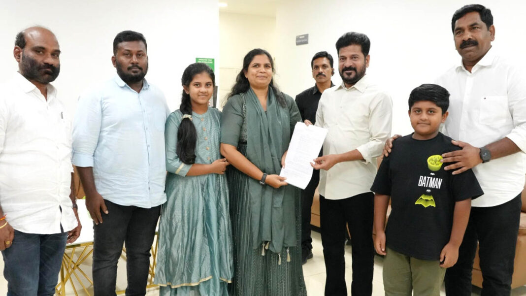 compassionate appointment | కారుణ్య నియామకం కోసం 19 ఏళ్లుగా ఎదురుచూపు.. ఎట్టకేలకు కల నెరవేర్చిన సీఎం రేవంత్​