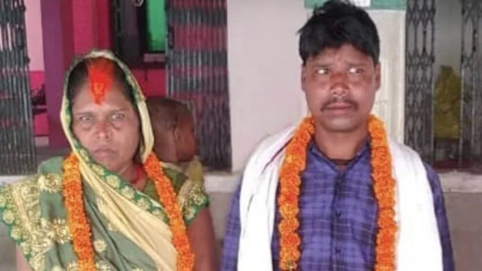 old woman marries her grandson | 30 ఏళ్ల మనవడితో 50 ఏళ్ల మహిళ పరార్​
