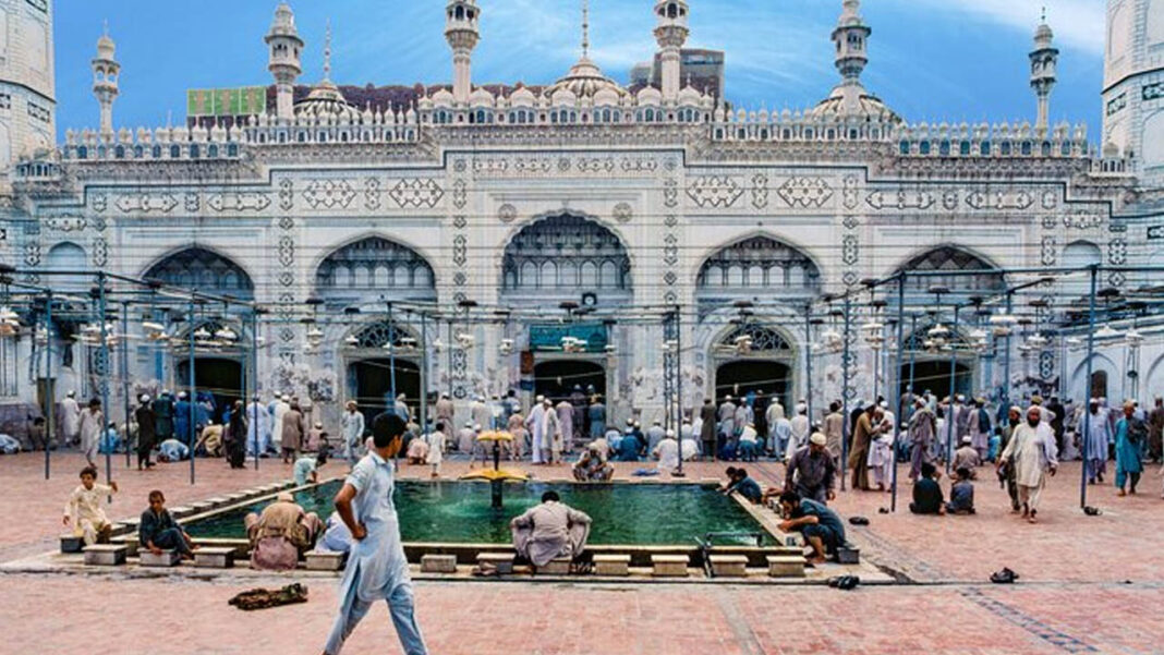 Suicide attack in Peshawar | పెషావర్‌లో వారే లక్ష్యంగా ఆత్మాహుతి దాడి..