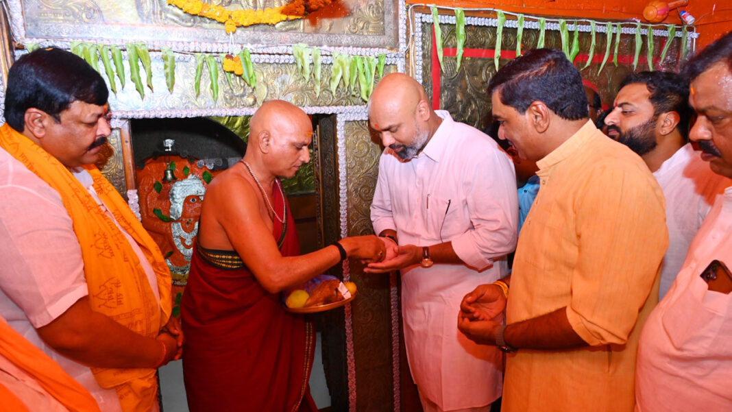 MP Arvind | సైనికులు బాగుండాలని ఎంపీ అర్వింద్​ పూజలు