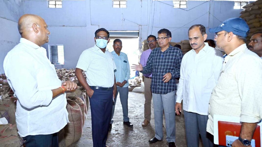 Collector Rajiv Gandhi Hanumanthu