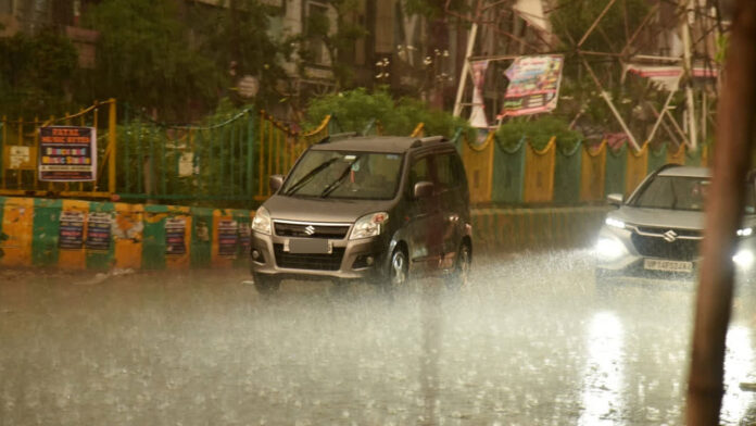 Rains in Delhi | ఢిల్లీలో భారీ వర్షాలు.. నలుగురి మృతి Rains in Delhi | ఢిల్లీలో భారీ వర్షాలు.. నలుగురి మృతి