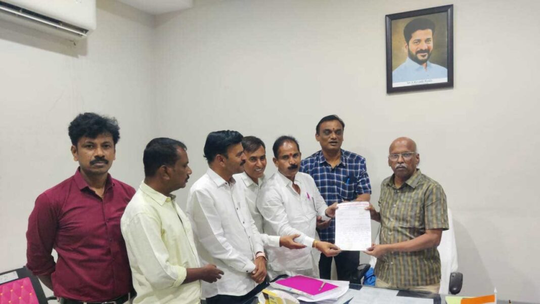 Nizamabad DEO Ashok | ప్రైమరీ స్కూల్ హెచ్ఎంల సమస్యలు పరిష్కరించాలి