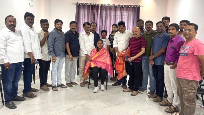 SSC Topper | ఎస్సెస్సీ స్టేట్ ర్యాంకర్ క్రితికి సన్మానం