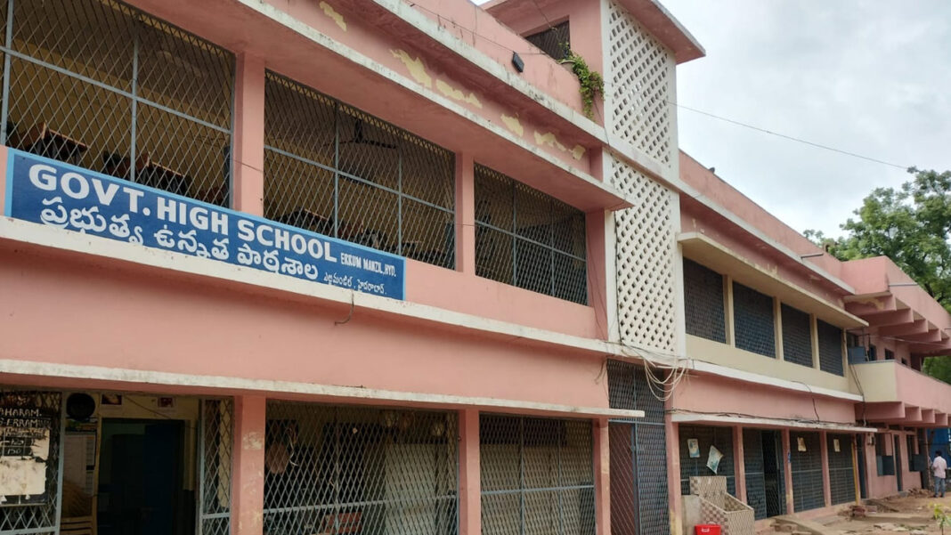 Teachers adjustment in schools