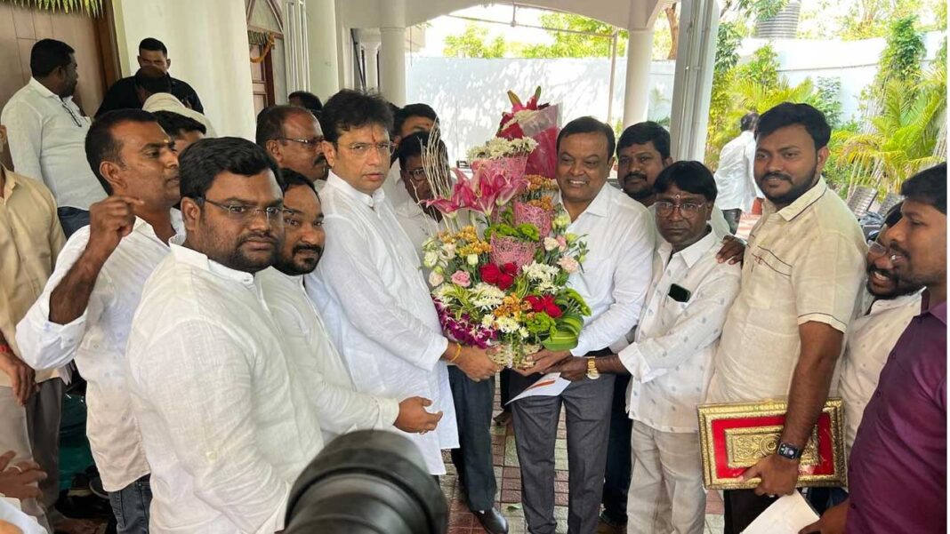 Mee Seva Operators Association | మీసేవ ఆపరేటర్ల సమస్యలను పరిష్కరించాలి