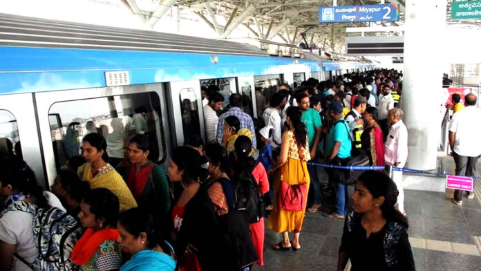 Metro Train Charges | మెట్రో రైలు ప్ర‌యాణికుల‌కి గుండె గుబేల్‌మ‌నే వార్త‌.. వారం రోజుల్లో చార్జీల మోత‌