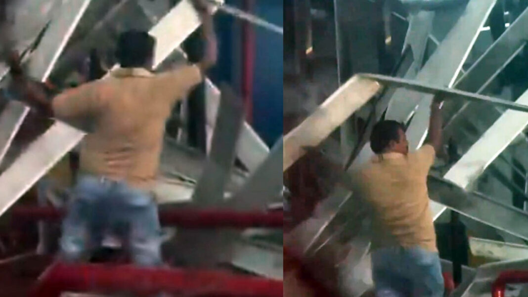 Thunderstorm | గాలివానకు కూలిపోయిన టోల్ గేటు పైకప్పు