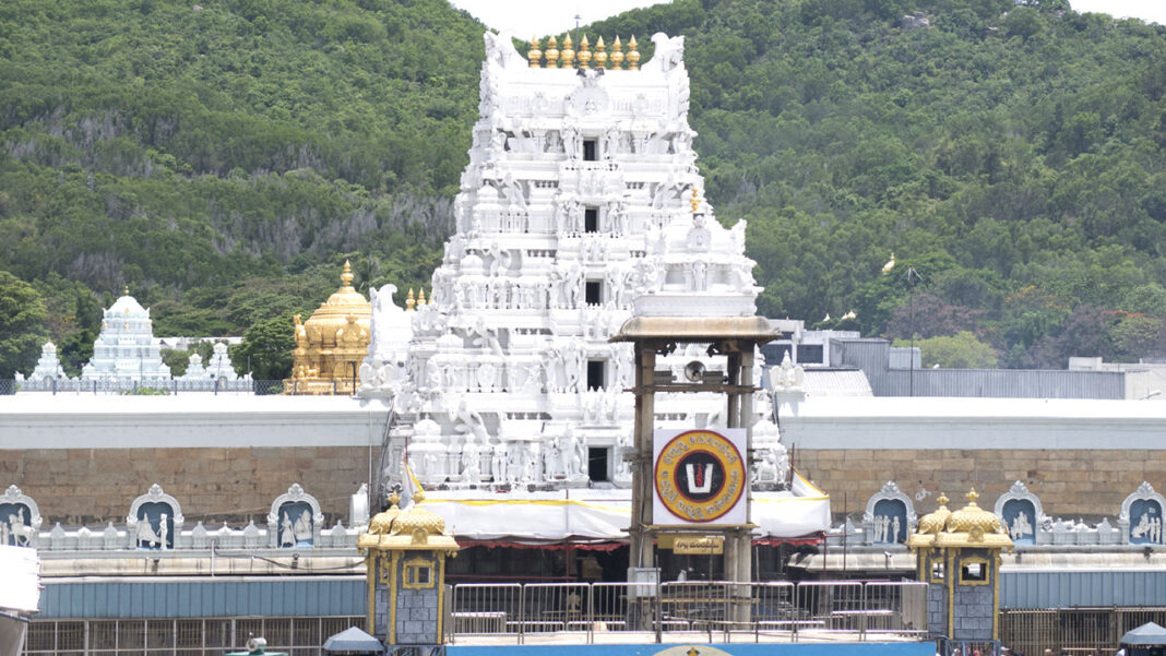 Lord Venkateswara | శ్రీవారి సర్వ దర్శనానికి 8 గంటల సమయం