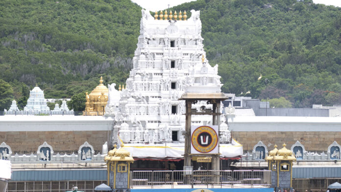 Lord Venkateswara | శ్రీవారి సర్వ దర్శనానికి 8 గంటల సమయం