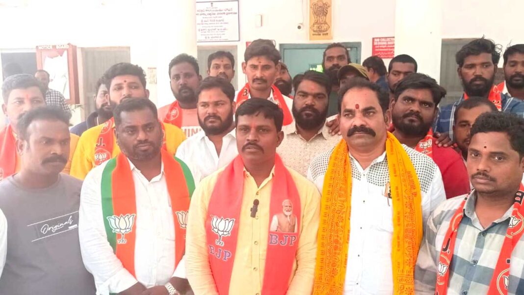 Bodhan| అక్రమ వలసదారులను పంపించేయాలి