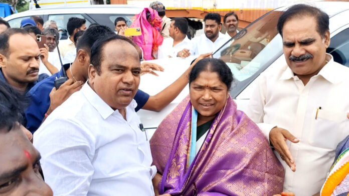 Minister seethakka