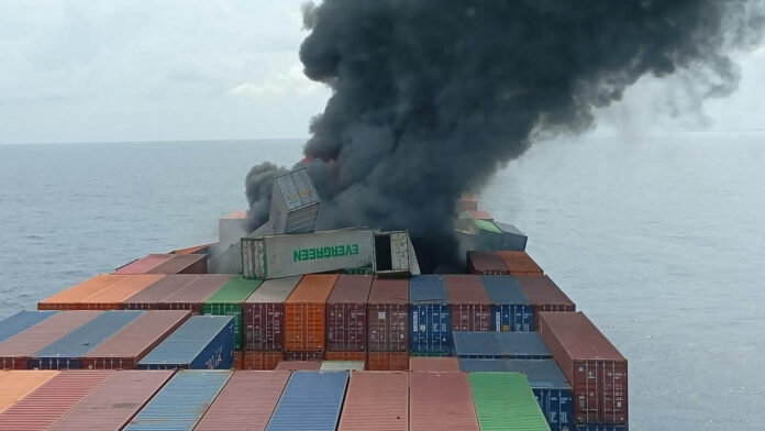Singapore Ship