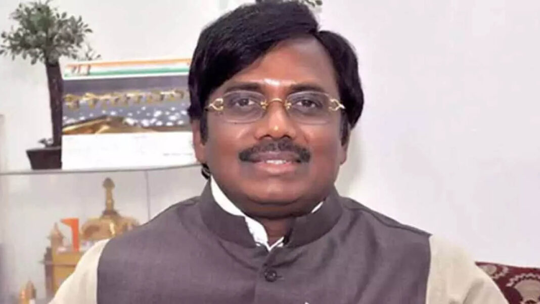 Minister Vivek
