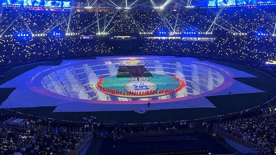 IPL 2025 | అట్ట‌హాసంగా ఐపీఎల్ వేడుక‌లు.. మువ్వ‌న్నెల జెండాను ప్ర‌ద‌ర్శన.. అభిమానుల్లో జోష్