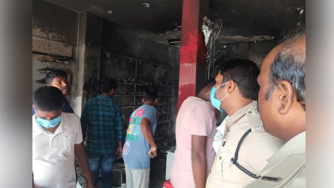 Banswada | విద్యుదాఘాతంతో షూ షోరూం దగ్ధం