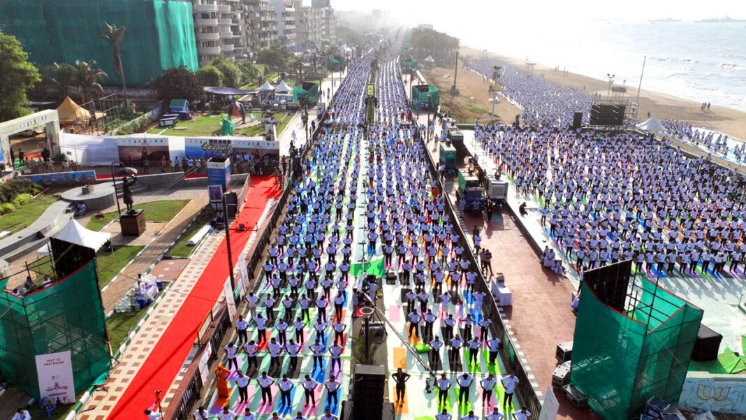 yogandhra guinness record