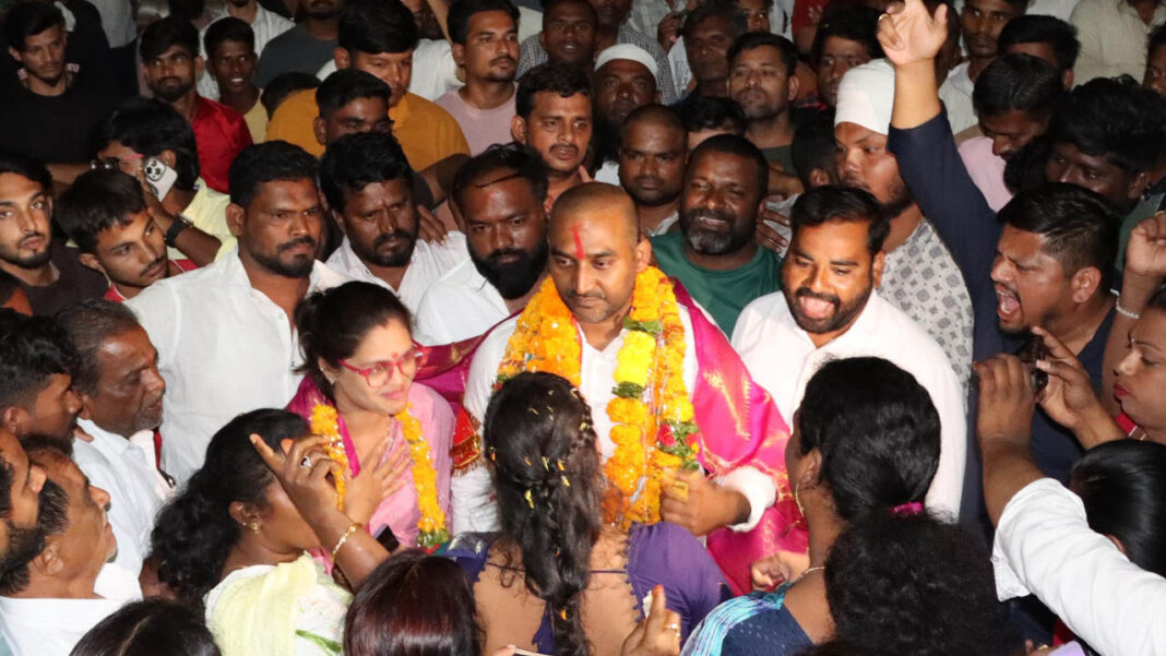 TPCC | టీపీసీసీ జనరల్ సెక్రెటరీకి బెయిలు మంజూరు.. ఘనస్వాగతం పలికిన అనుచరులు