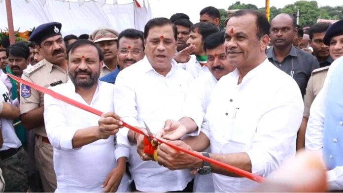 Minister Komatireddy