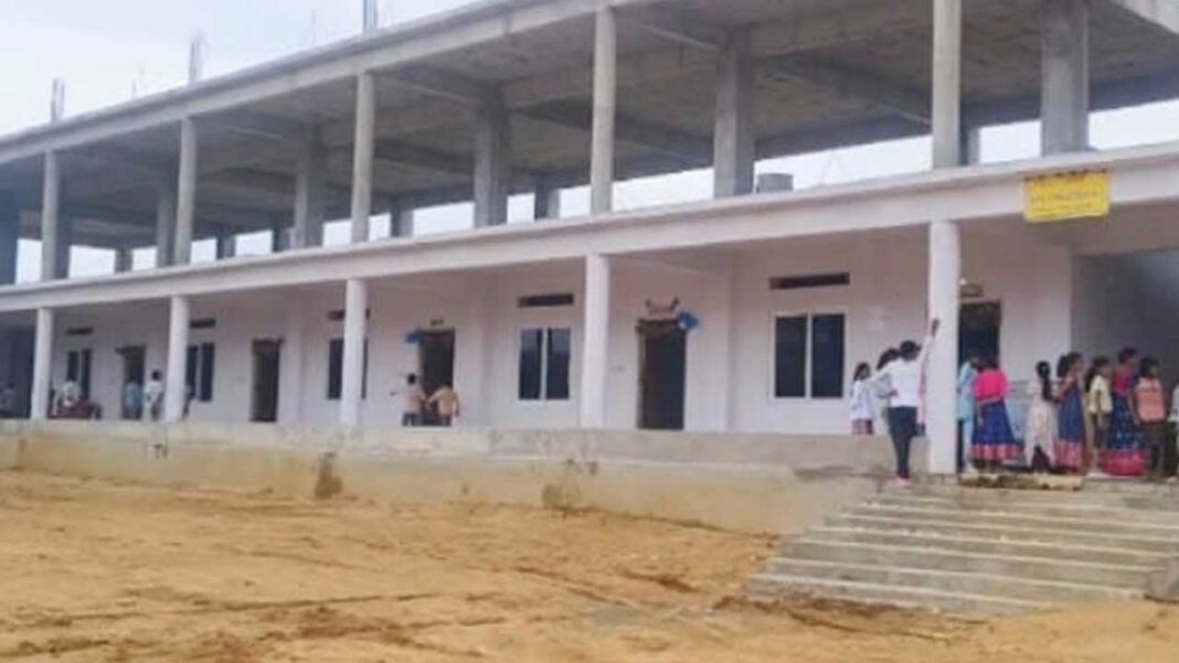 school Sri chaitanya School