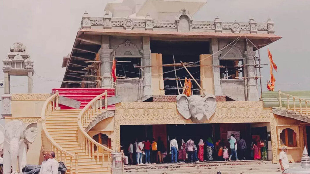 Temple Kubreshwar Dham Stampede