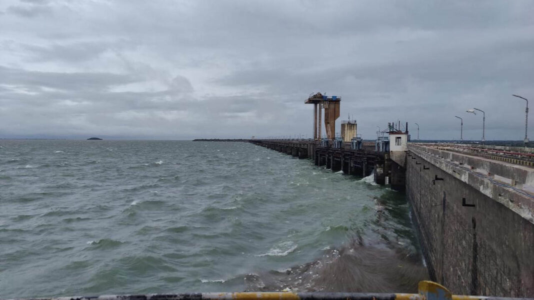 Sriramsagar water level | 72 టీఎంసీలకు చేరిన శ్రీరాంసాగర్ నీటి మట్టం.. నేడు వరద గేట్ల ఎత్తివేత