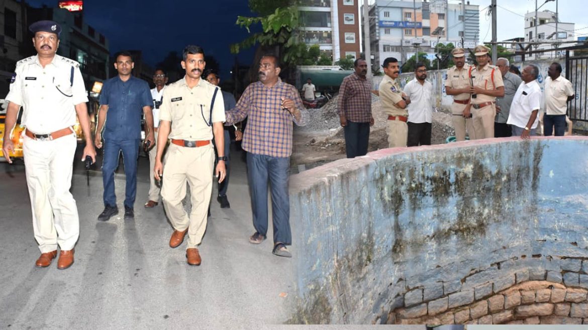 CP Foot Patrolling | సీపీ ఫుట్​ పెట్రోలింగ్​.. నిజామాబాదులో గణేష్ ఉత్సవాల నేపథ్యంలో గట్టి నిఘా
