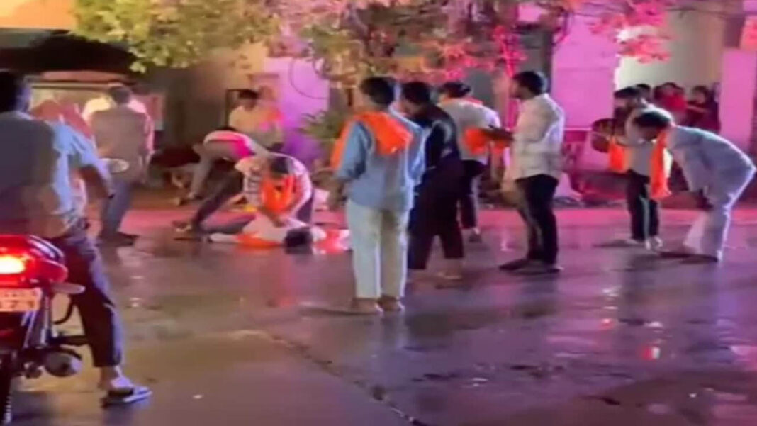 akshara today - electric shok electric shock | కృష్ణాష్టమి వేడుకల్లో విషాదం.. రథానికి కరెంట్ వైర్లు తగిలి ఐదుగురు మృతి