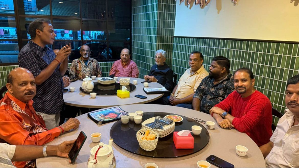 Malaysia Telugu people | మలేసియాలో తెలుగు వారితో నటులు మురళీ మోహన్​, ప్రదీప్​ విందు