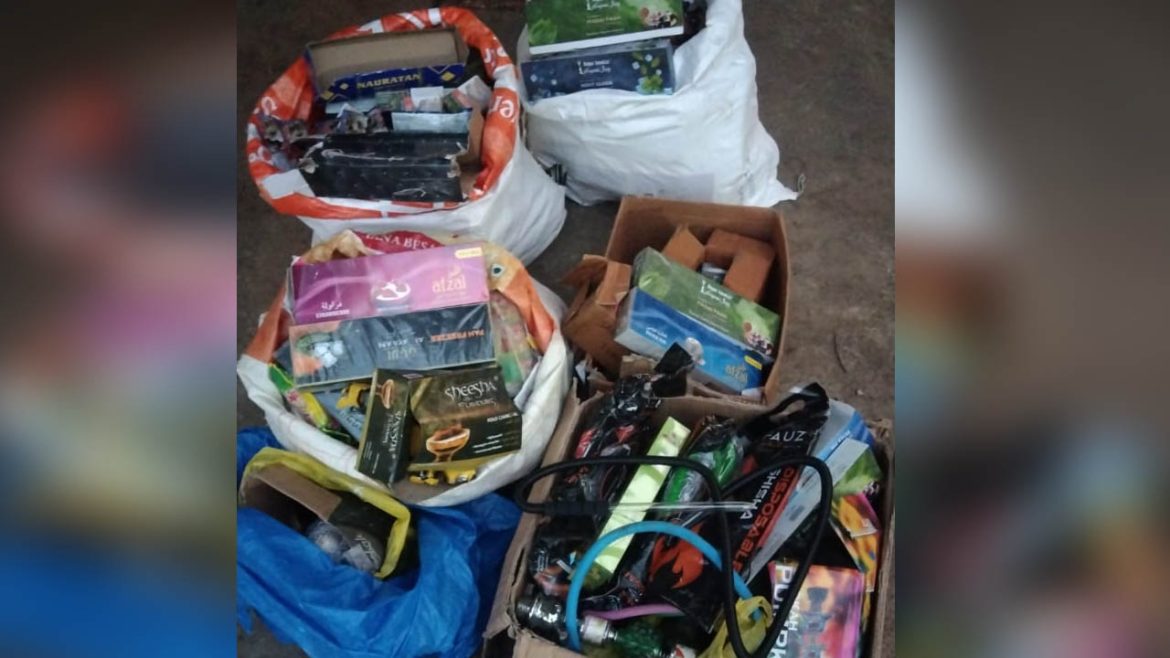 Police raids | పాన్ షాపులపై పోలీసుల దాడులు.. రూ. 1.4 లక్షల విలువ చేసే హుక్కా, టొబాకో పదార్థాలు స్వాధీనం