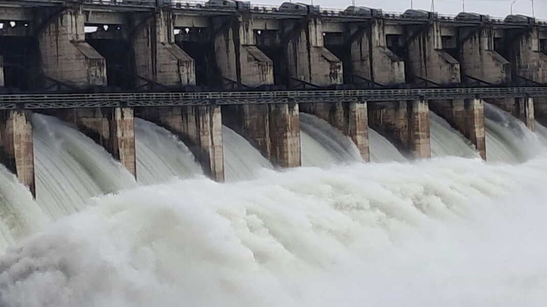 Sriram Sagar reservoir | శ్రీరామ్ సాగర్ ప్రాజెక్ట్ ఎనిమిది గేట్ల మూసివేత.. ఇంకా ఎన్ని ఓపెన్​ ఉన్నాయంటే..