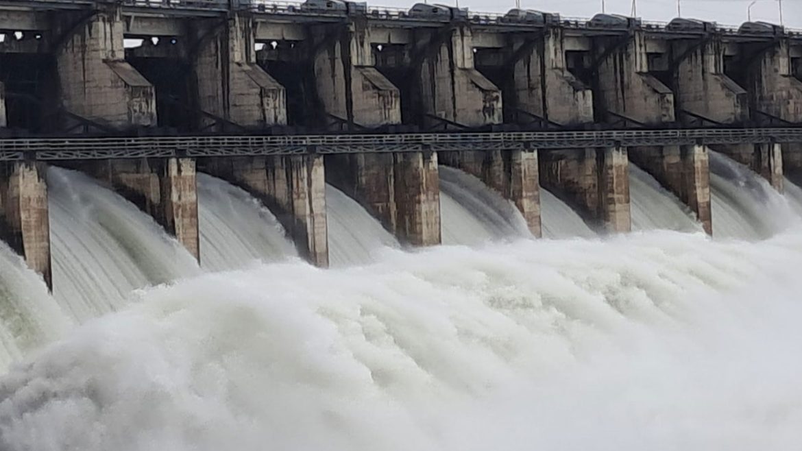 Sriram Sagar reservoir | శ్రీరామ్ సాగర్ ప్రాజెక్ట్ ఎనిమిది గేట్ల మూసివేత.. ఇంకా ఎన్ని ఓపెన్​ ఉన్నాయంటే..