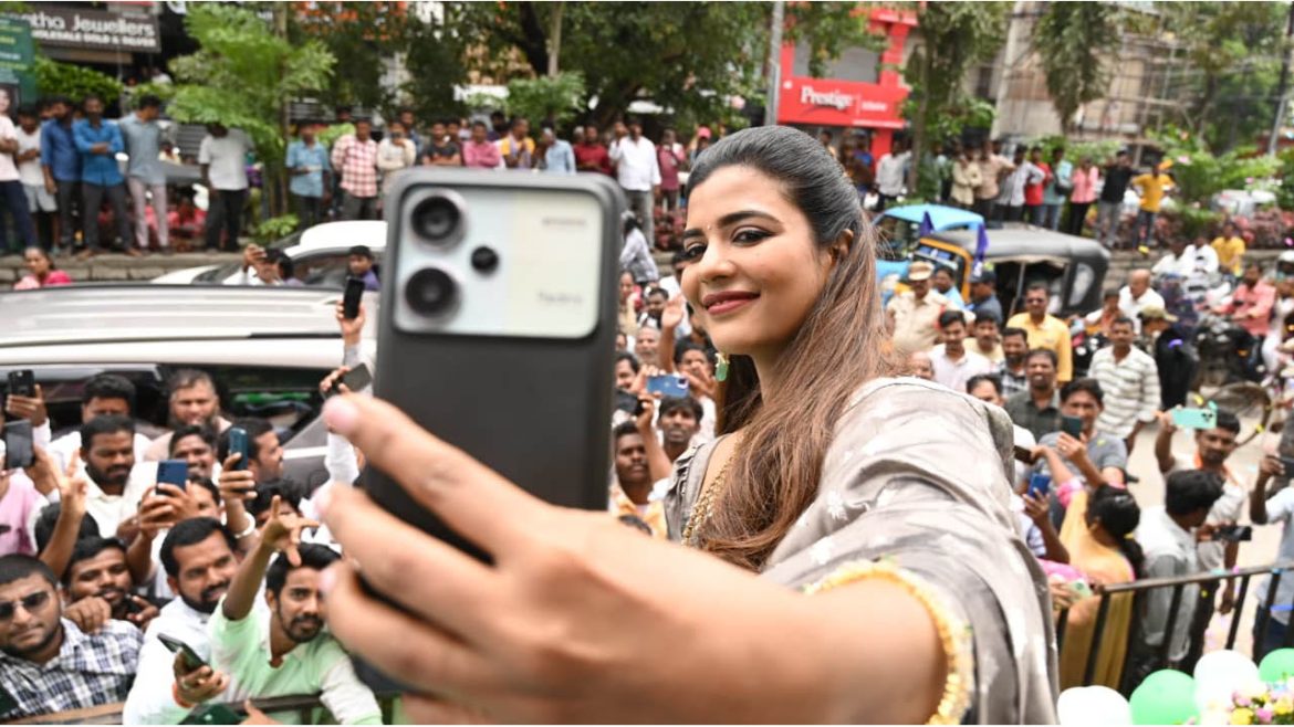 Heroine Shwarya Rajesh