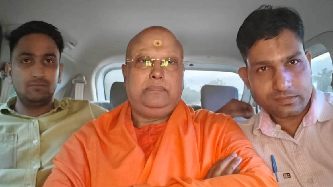 Delhi molester baba | లైంగిక వేధింపుల కేసులో స్వామి చైతన్యానంద అరెస్టు .. ఢిల్లీలో కలకలం
