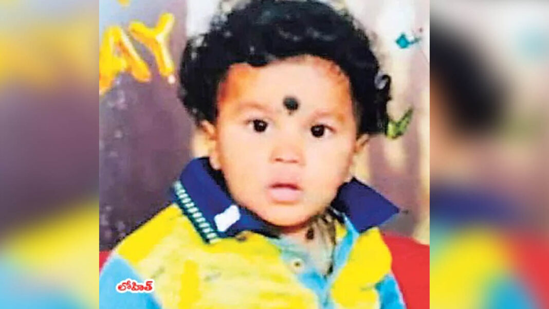 Father crushed to death by vehicle | తండ్రి వాహనం కింద నలిగి బాలుడి దుర్మరణం